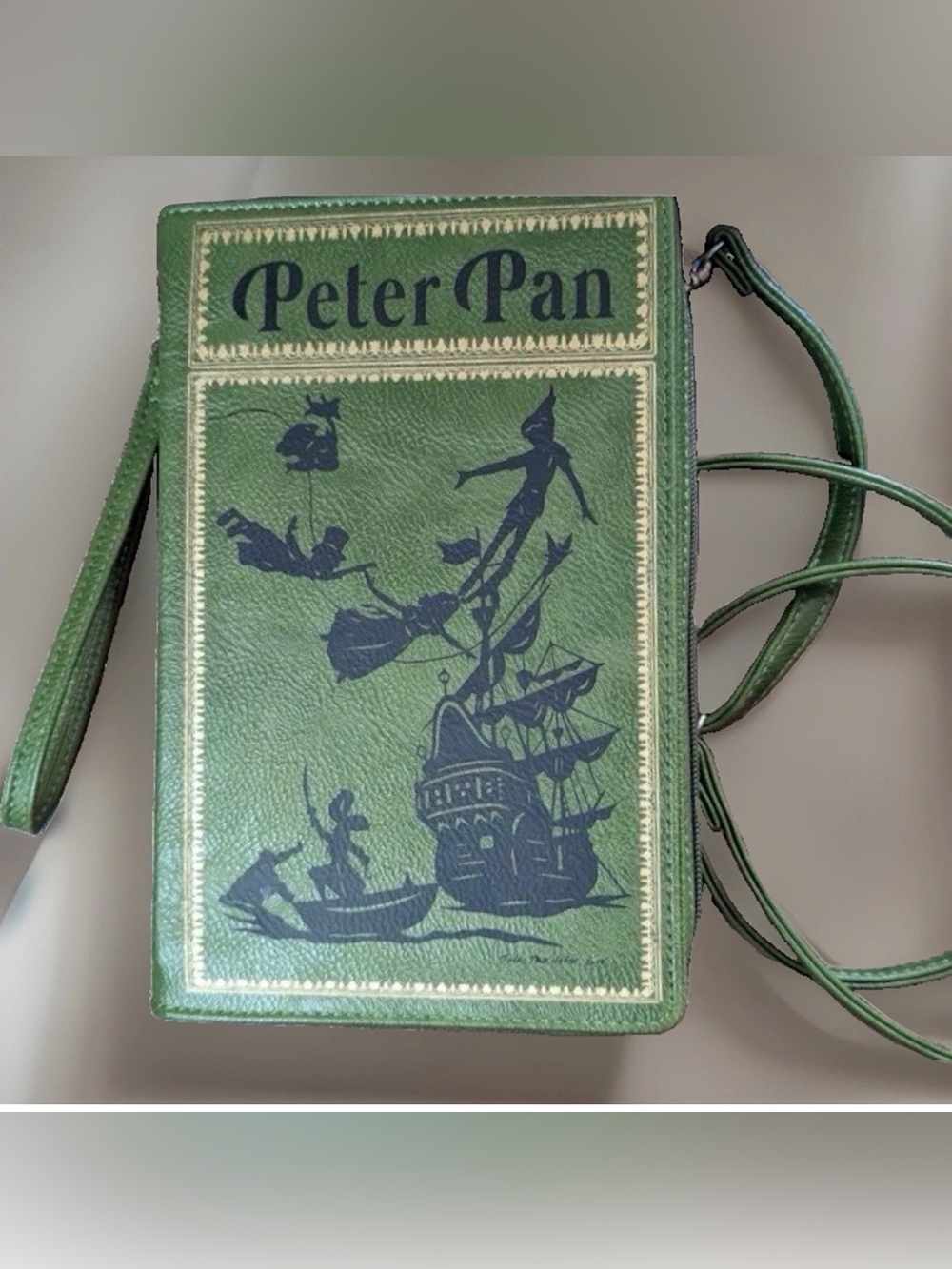 NEW w Tags Green Peter Pan Book-Style Convertible Crossbody Bag Clutch Wristlet